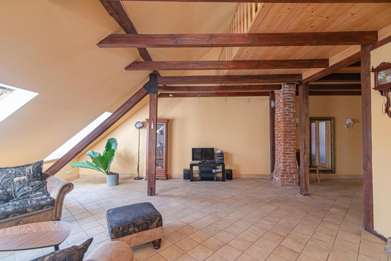 Spacious 2-Bedroom Apartment With Sauna In Vilnius Old Town By Urban Rent Kültér fotó